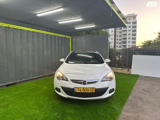 אופל אסטרה GTC Sport קופה אוט' 1.4 (140 כ"ס) בנזין 2013 למכירה בחיפה