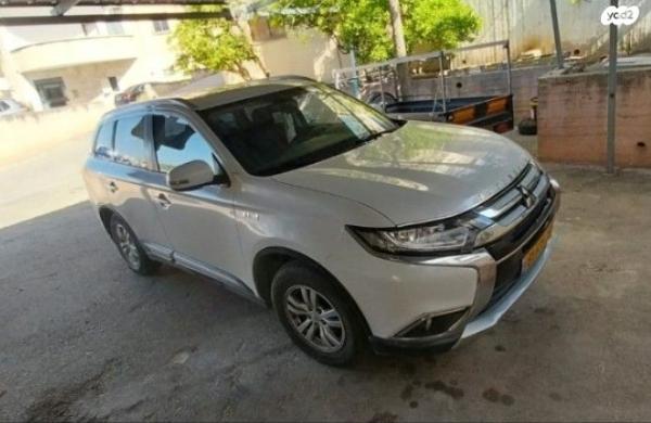 מיצובישי אאוטלנדר Instyle אוט' 7 מק' 2.0 (150 כ"ס) בנזין 2016 למכירה באעבלין