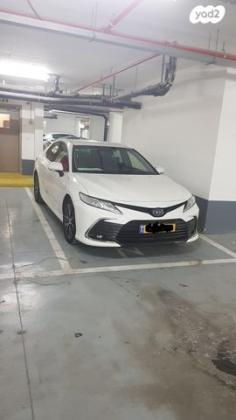 טויוטה קאמרי LE הייבריד אוט' 2.5 (178 כ''ס) בנזין 2022 למכירה בחשמונאים