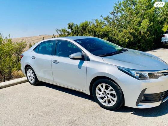 טויוטה קורולה GLI אוט' 1.6 (132 כ''ס) [2016 ואילך] בנזין 2017 למכירה במעלה אדומים