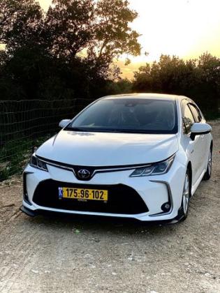 טויוטה קורולה הייבריד Comfort סדאן אוט' 1.8 (122 כ''ס) בנזין 2020 למכירה בפרדס חנה כרכור