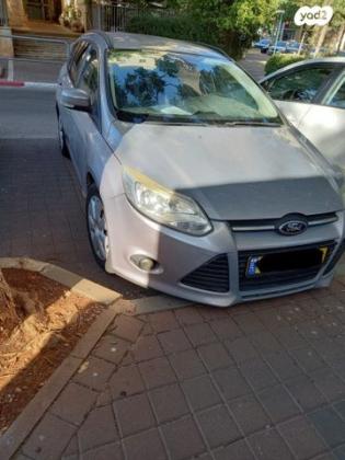 פורד פוקוס Trend סטיישן אוט' 1.6 (125 כ''ס) בנזין 2013 למכירה בחיפה