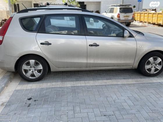 יונדאי i30CW Inspire סטיישן אוט' 1.6 (126 כ''ס) בנזין 2009 למכירה בפתח תקווה