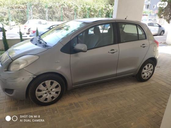 טויוטה יאריס Sol רובוטית 1.3 (100 כ"ס) בנזין 2010 למכירה בפתח תקווה
