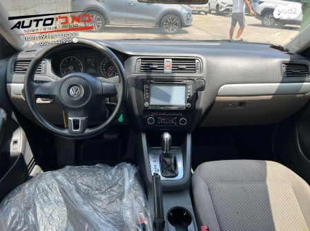 פולקסווגן ג'טה Trendline אוט' 1.2 (105 כ"ס) בנזין 2012 למכירה בחיפה