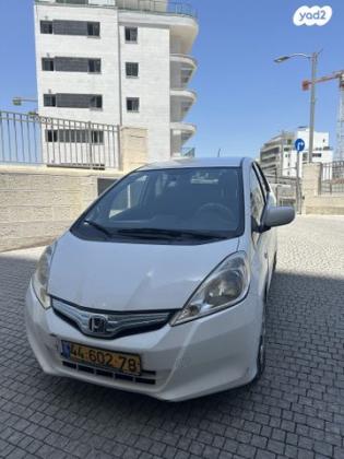 הונדה ג'אז הייבריד הייבריד אוט' 1.3 (102 כ''ס) בנזין 2013 למכירה בתל אביב יפו