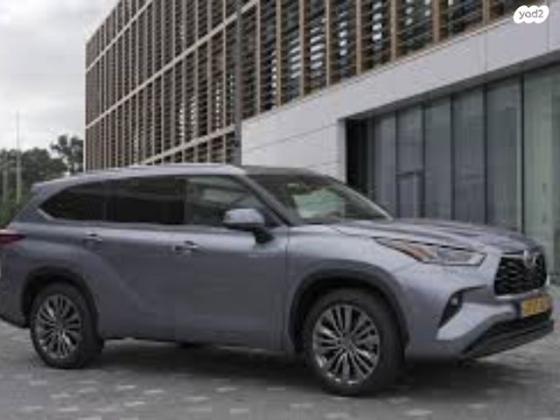 טויוטה היילנדר 4X4 LE הייבריד אוט' 2.5 (243 כ''ס) בנזין 2023 למכירה בירושלים