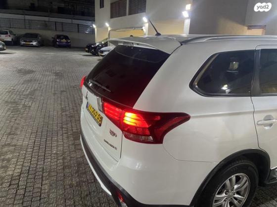 מיצובישי אאוטלנדר Instyle אוט' 7 מק' 2.0 (150 כ"ס) בנזין 2016 למכירה בגבעתיים