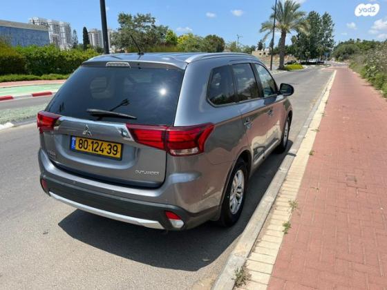 מיצובישי אאוטלנדר Instyle אוט' 7 מק' 2.0 (150 כ"ס) בנזין 2016 למכירה ברחובות