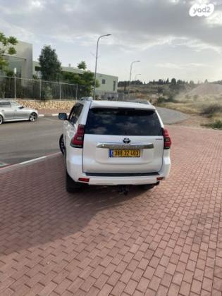 טויוטה לנד קרוזר ארוך Sahara אוט' 7 מק' דיזל 5 דל' 2.8 (204 כ"ס) דיזל 2023 למכירה באכסאל