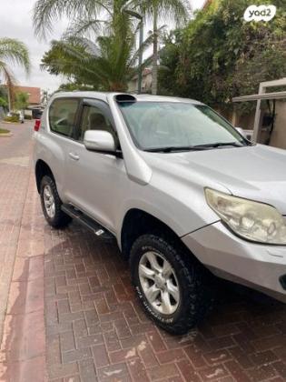 טויוטה לנד קרוזר קצר 4X4 Select 60th אוט' דיזל 3.0 (190 כ''ס) דיזל 2011 למכירה בכפר סבא