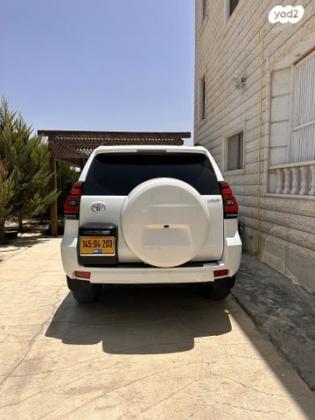 טויוטה לנד קרוזר קצר 4X4 Luxury SWB אוט' 3 דלתות דיזל 2.8 (204 כ''ס) דיזל 2022 למכירה בחורה