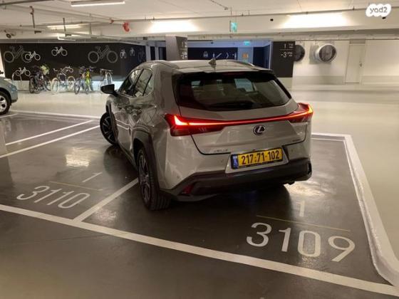 לקסוס UX UX250H Luxury הייבריד אוט' 2.0 (152 כ''ס) בנזין 2020 למכירה בתל אביב יפו