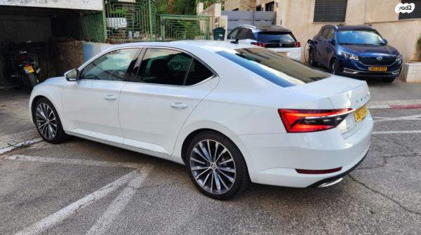 סקודה סופרב (2019 ואילך) L&K אוט' הייבריד 1.4 (156 כ''ס) היברידי חשמל / בנזין 2020 למכירה בתל אביב יפו