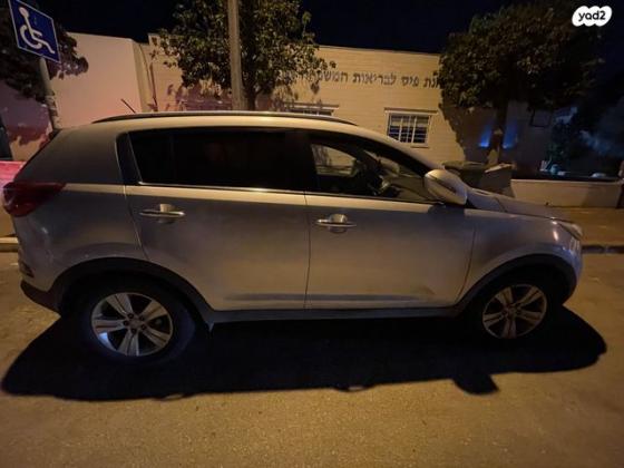קיה ספורטז' EX אוט' 2.0 (163 כ''ס) בנזין 2011 למכירה בנתניה