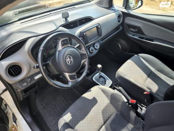טויוטה יאריס Style אוט' 1.3 (99 כ"ס) בנזין 2015 למכירה במישר