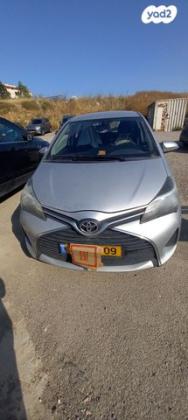 טויוטה יאריס Sol אוט' 1.3 (99 כ"ס) בנזין 2017 למכירה בירושלים