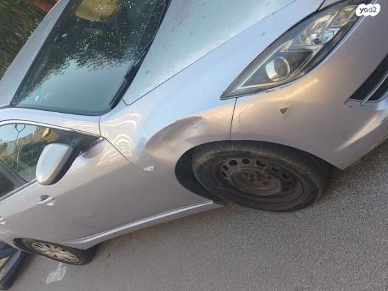 מאזדה g Executive סדאן אוט' 2.0 (147 כ''ס) בנזין 2009 למכירה בתל אביב יפו