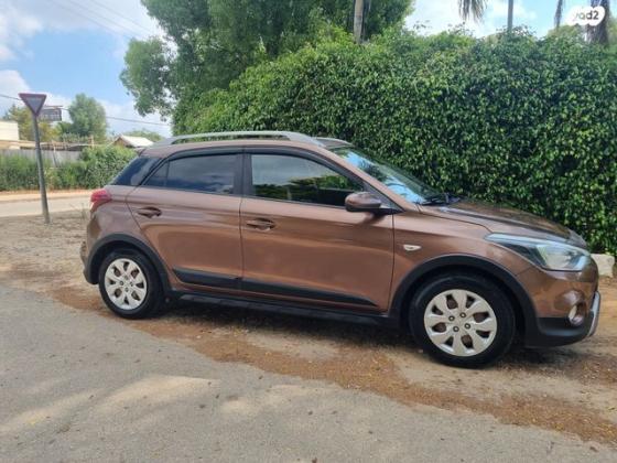 יונדאי i20 קרוס Cross Inspire אוט' 1.4 (100 כ"ס) בנזין 2017 למכירה בפארק תעשיות עמק חפר