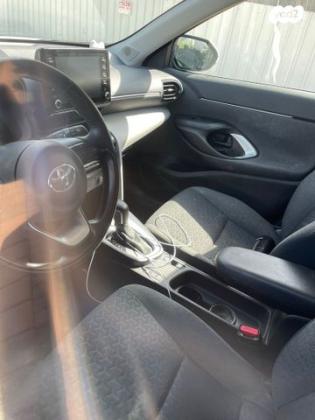 טויוטה יאריס קרוס HSD Urban אוט' 1.5 (92 כ''ס) בנזין 2021 למכירה בקרית מוצקין