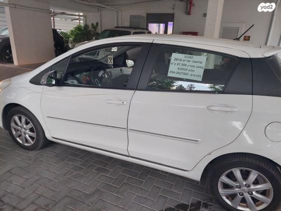 טויוטה יאריס Trend אוט' 1.3 (100 כ"ס) בנזין 2014 למכירה בפתח תקווה