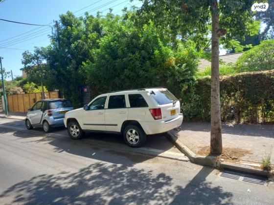 ג'יפ / Jeep גרנד צ'ירוקי 4X4 Laredo אוט' 3.7 (209 כ''ס) בנזין 2008 למכירה בהרצליה