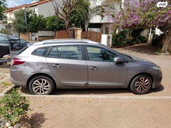 רנו מגאן אסטייט/ גראנד טור Expression אוט' דיזל 1.5 (110 כ''ס) דיזל 2013 למכירה בנתניה