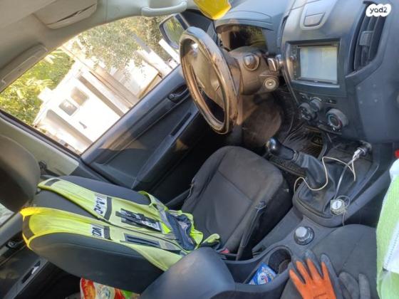 איסוזו 4X4 D-MAX 4X4 S דאבל קבינה ידני דיזל 2.5 (163 כ''ס) דיזל 2014 למכירה בחד נס