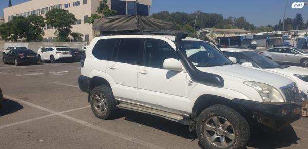 טויוטה לנד קרוזר ארוך 4X4 STD אוט' דיזל 5 מק' 3.0 (166 כ"ס) דיזל 2005 למכירה בהרצליה
