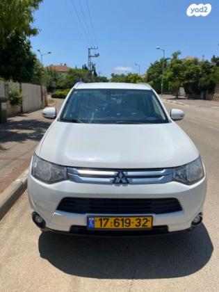 מיצובישי אאוטלנדר Instyle אוט' 5 מק' 2.0 (150 כ"ס) בנזין 2015 למכירה בפרדס חנה כרכור