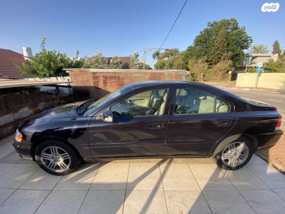 וולוו S60 אוט' 2.4 (140 כ''ס) בנזין 2008 למכירה ברעננה