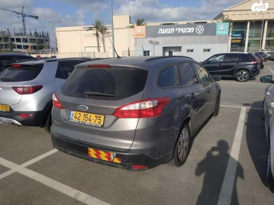 פורד פוקוס Trend סטיישן אוט' 1.6 (125 כ''ס) בנזין 2012 למכירה באשדוד
