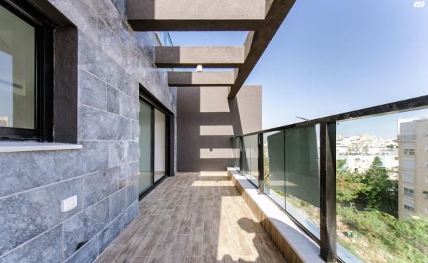 אהבת ציון 3 (שעריה)