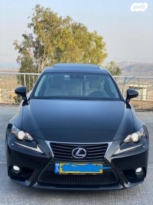 לקסוס IS300h Executive הייבריד אוט' 2.5 (181 כ"ס) בנזין 2015 למכירה במגאר