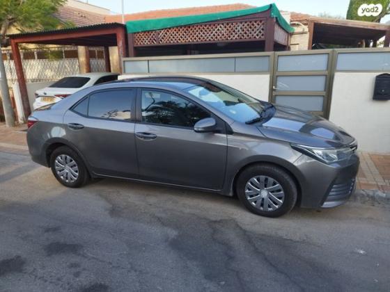 טויוטה קורולה Sun אוט' 1.6 (132 כ"ס) בנזין 2018 למכירה ברעננה