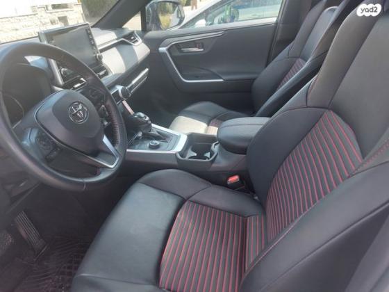 טויוטה RAV4 הייבריד 4X4 E-Motion פלאג-אין אוט' 2.5 (185 כ''ס) היברידי חשמל / בנזין 2021 למכירה בחיפה