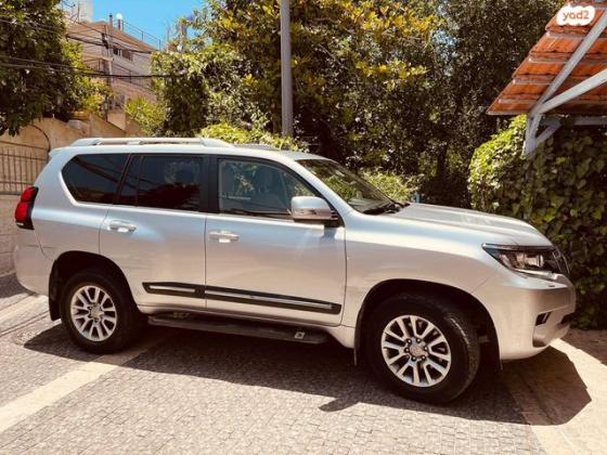 טויוטה לנד קרוזר ארוך 4X4 Limited אוט' דיזל 7 מק' 2.8 (177 כ"ס) דיזל 2018 למכירה בירושלים