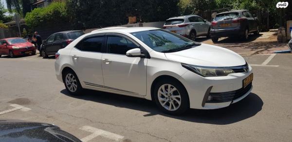 טויוטה קורולה 50th Edition אוט' 1.6 (132 כ"ס) בנזין 2018 למכירה בפתח תקווה
