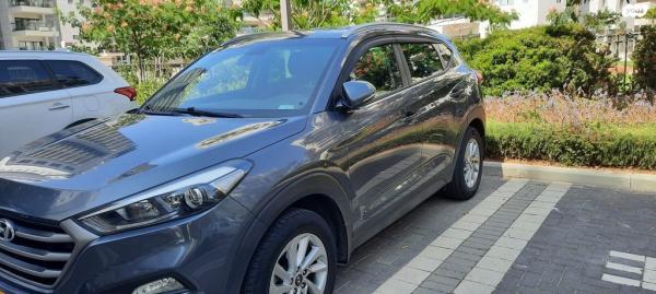 יונדאי טוסון Premium אוט' בנזין 2.0 (155 כ"ס) בנזין 2016 למכירה בפתח תקווה