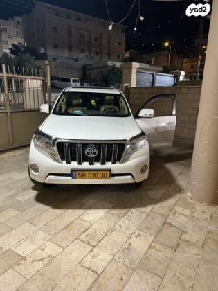 טויוטה לנד קרוזר ארוך 4X4 Luxury אוט' דיזל 7 מק' 3.0 (190 כ''ס) דיזל 2014 למכירה בעילוט