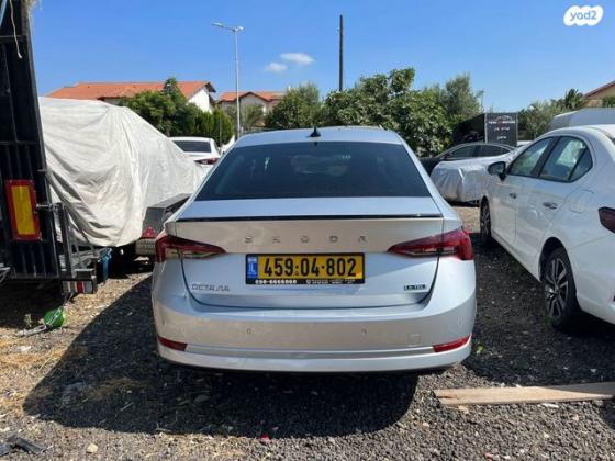 סקודה אוקטביה Dynamic אוט' 1.5 (150 כ''ס) בנזין 2021 למכירה בגדרה