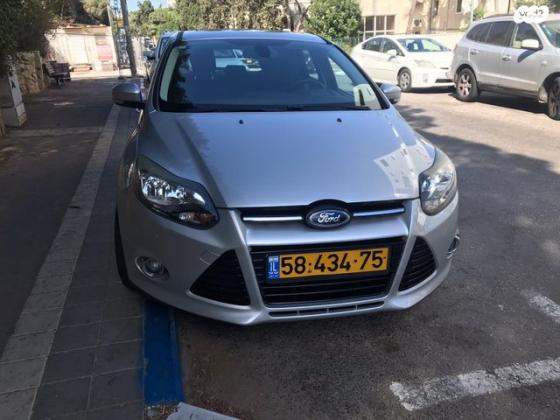 פורד פוקוס Titanium הצ'בק אוט' 2.0 (170 כ''ס) בנזין 2012 למכירה בחיפה