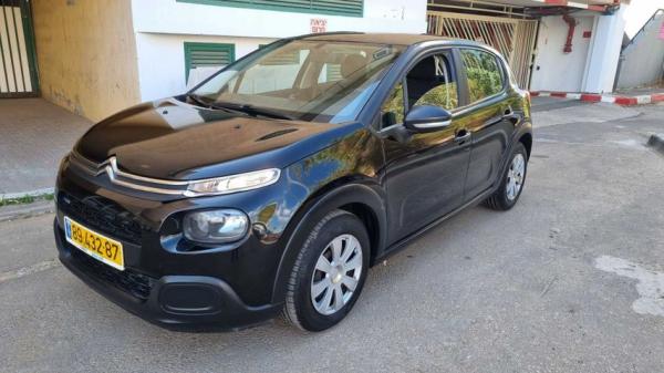 סיטרואן C3 Live אוט' 1.2 (110 כ''ס) בנזין 2017 למכירה בפתח תקווה