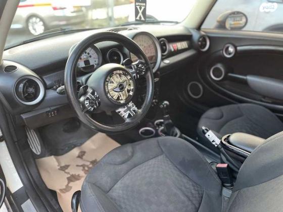 מיני קופר Pepper-S אוט' 3 דל' 1.6 (184 כ"ס) בנזין 2013 למכירה בחיפה