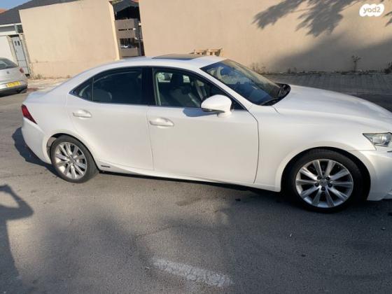 לקסוס IS300h Executive הייבריד אוט' 2.5 (181 כ"ס) בנזין 2014 למכירה באור עקיבא