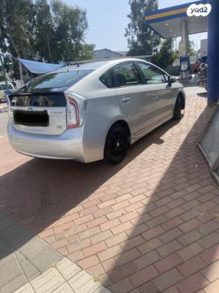 טויוטה פריוס GLI הייבריד אוט' 1.8 (99 כ"ס) בנזין 2015 למכירה בלוד