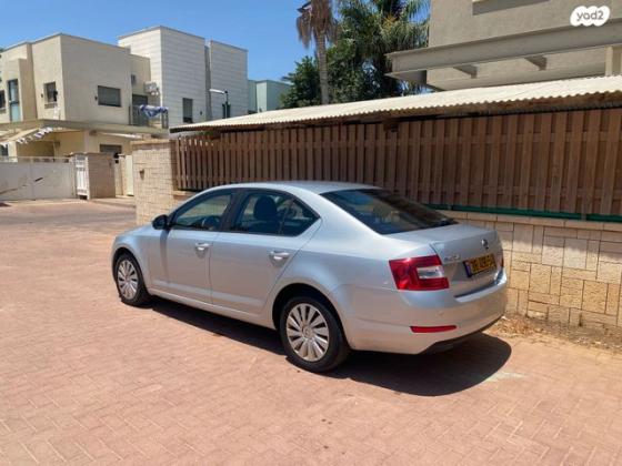 סקודה אוקטביה Ambition אוט' 1.2 (105 כ''ס) בנזין 2015 למכירה בכפר יונה