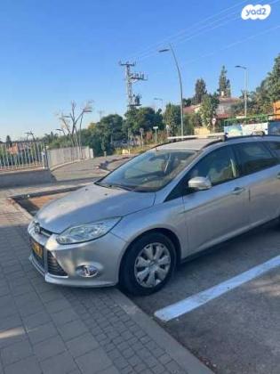 פורד פוקוס Trend סטיישן אוט' 1.6 (125 כ''ס) בנזין 2012 למכירה בראש העין