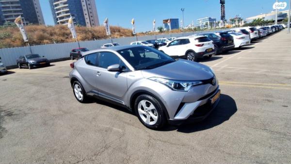 טויוטה C-HR Flow-P הייבריד אוט' 1.8 (98 כ"ס) בנזין 2019 למכירה ב