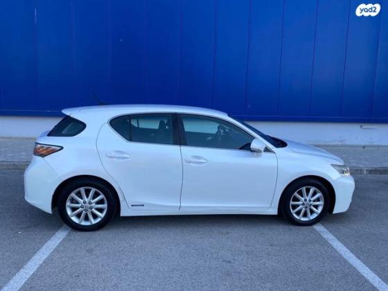 לקסוס CT200H הייבריד אוט' 1.8 (99 כ"ס) בנזין 2011 למכירה בחיפה